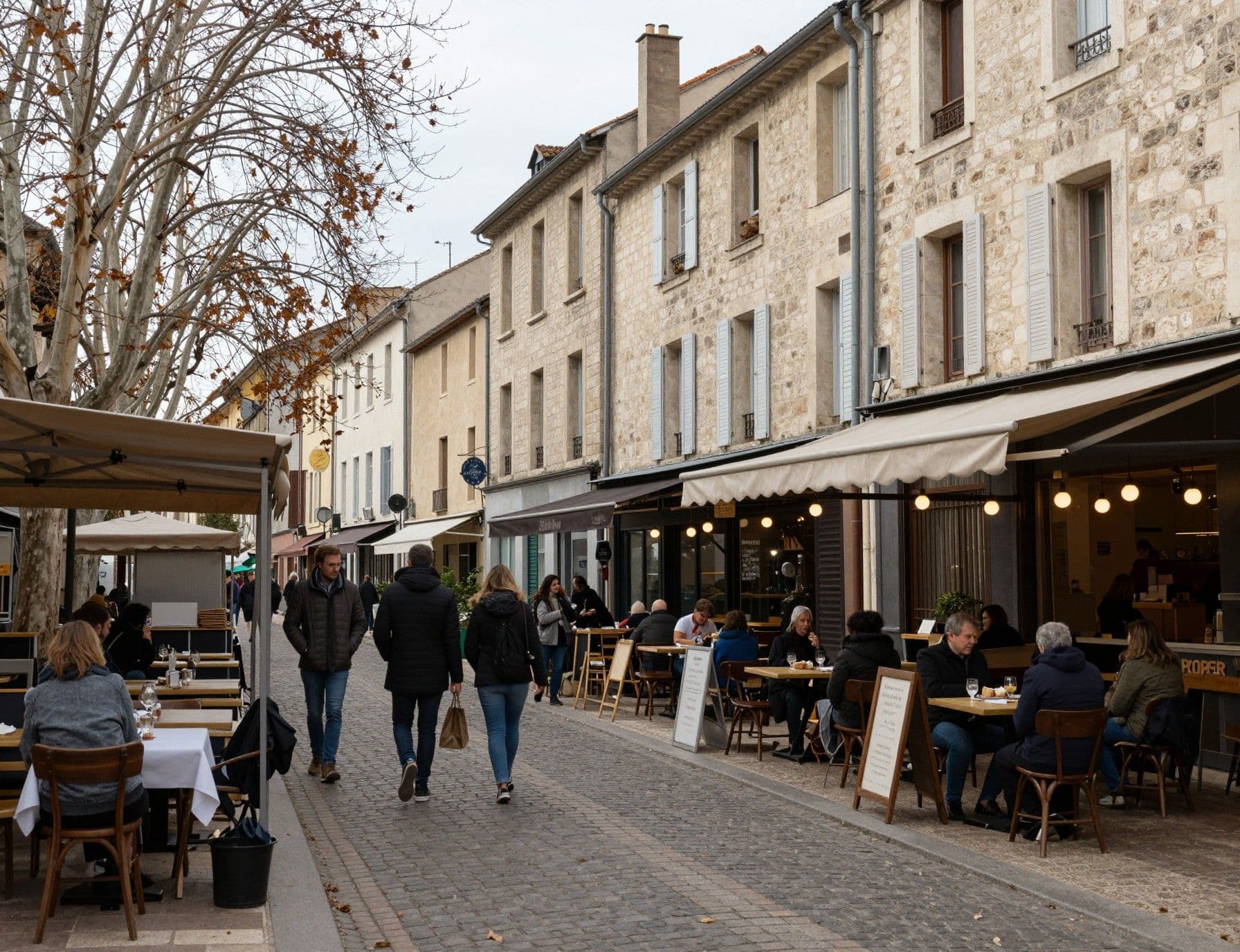 Content illustration 1 for Buy in France in Quiet Months: Save on Price and Fees